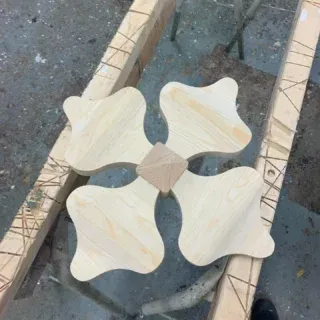 Extremt roligt jobb! Jag har fått äran att tillverka fasadrosor samt takfotskonsoller till ett hus som skall renoveras efter originalritningar! Dessa prototyper skall utvärderas av kund innan vi skall bestämma det slutgiltiga utförandet!